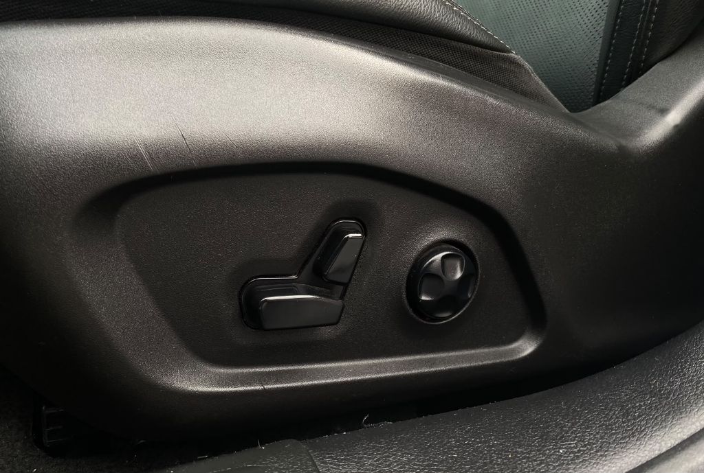 RAMPAGE REBEL 2.0 TB CD 4X4 Diesel Aut. — foto 11