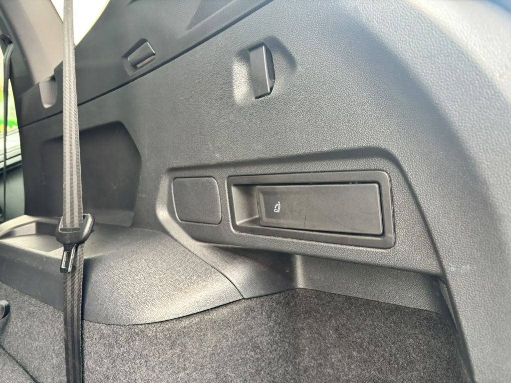 TIGUAN Allspac R-Line 350 TSI 2.0 4x4 — foto 21