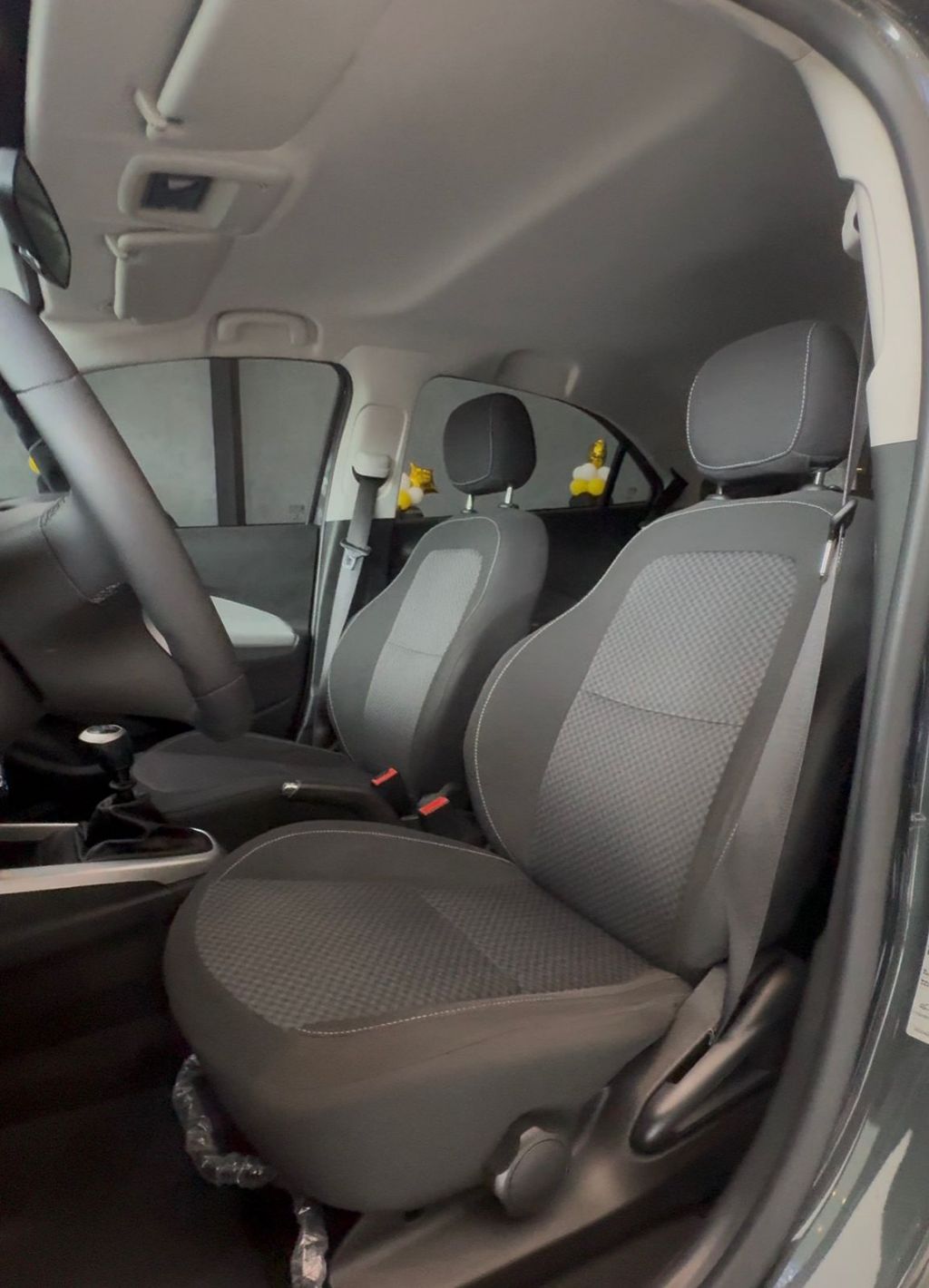ONIX HATCH LT - FINANCIA 100% — foto 10