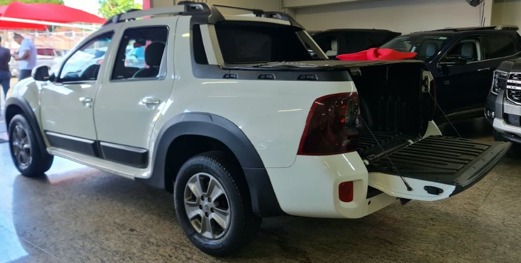DUSTER OROCH Dyna. 1.6 Flex 16V Mec. — foto 7