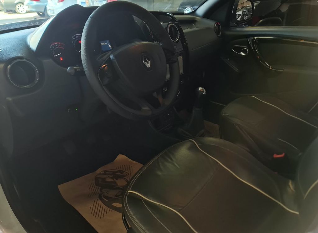DUSTER OROCH Dyna. 1.6 Flex 16V Mec. — foto 10