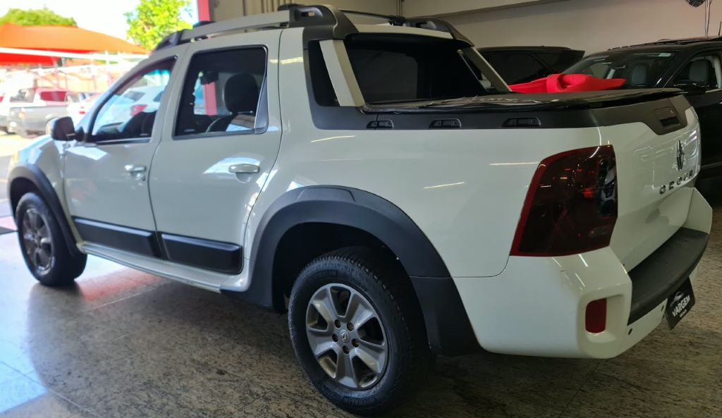 DUSTER OROCH Dyna. 1.6 Flex 16V Mec. — foto 6
