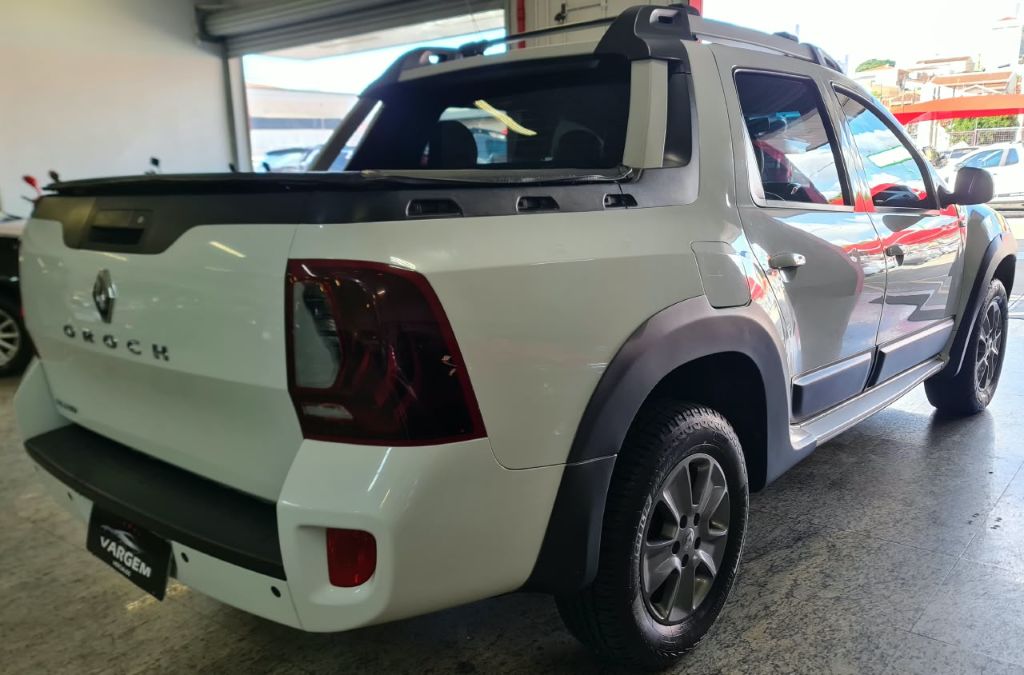 DUSTER OROCH Dyna. 1.6 Flex 16V Mec. — foto 4