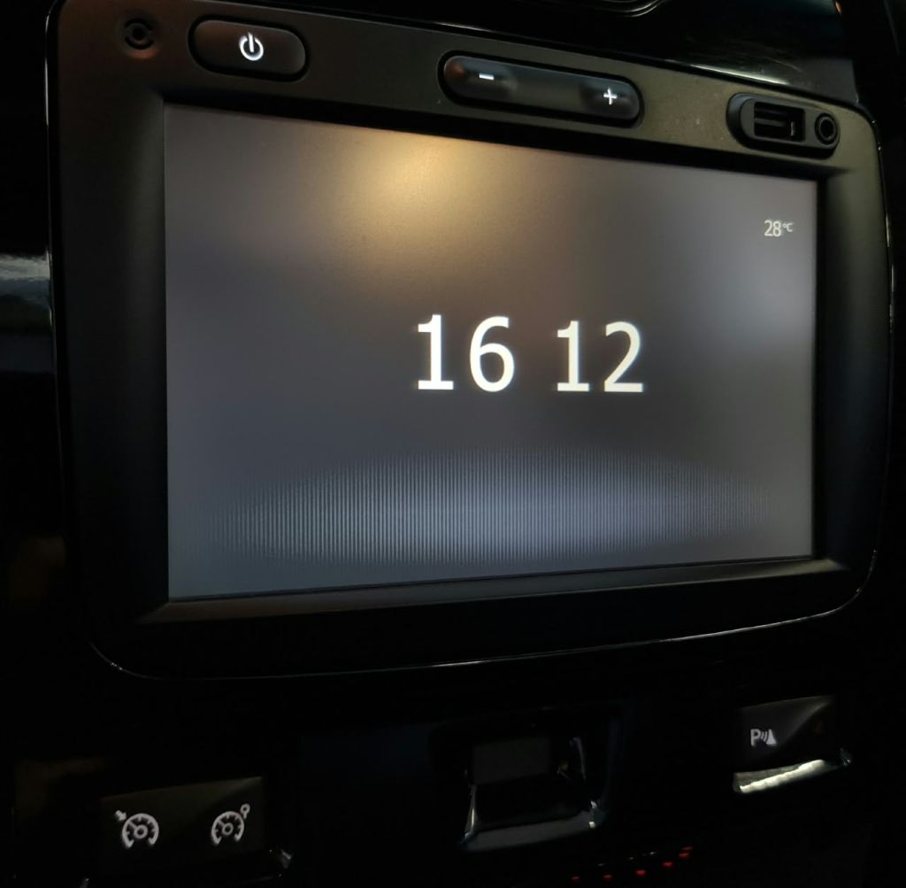 DUSTER OROCH Dyna. 1.6 Flex 16V Mec. — foto 17