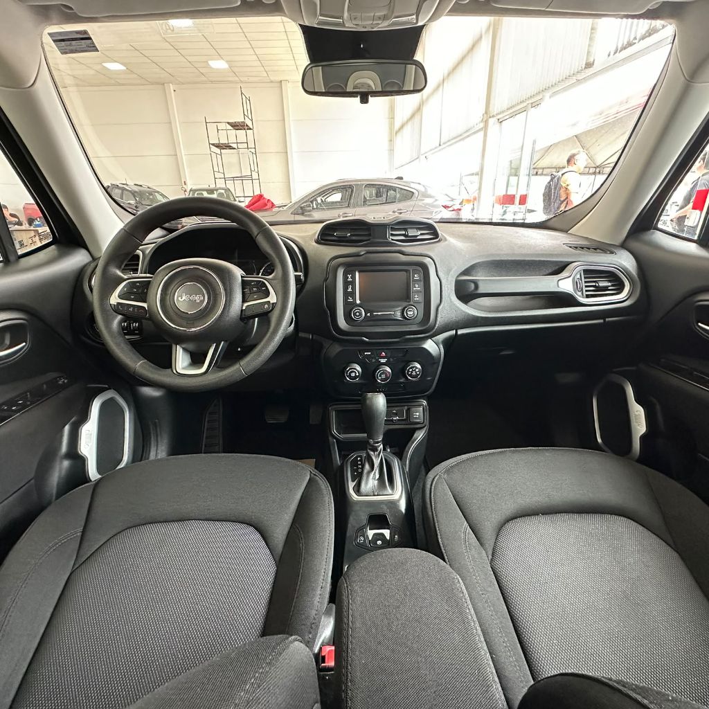 Renegade Sport 1.8 4x2 Flex 16V Aut. - foto 8
