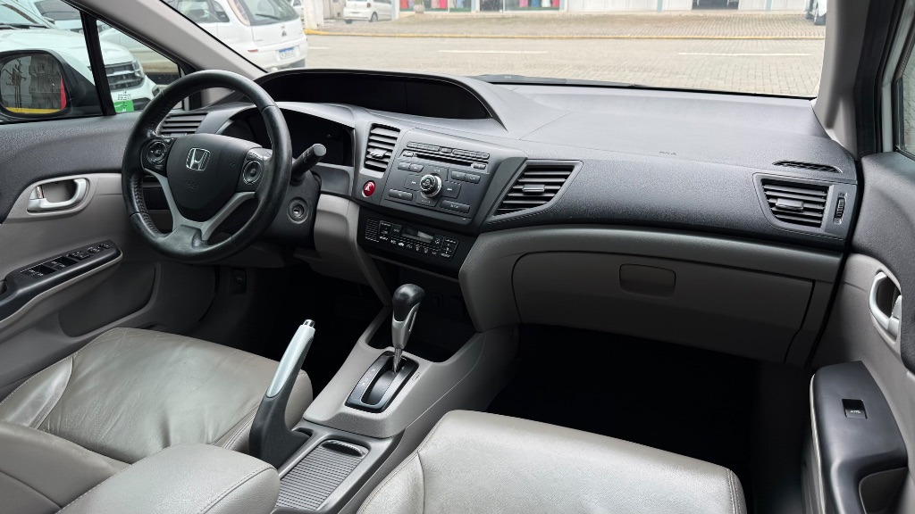 Civic Sedan LXR 2.0 Flexone 16V Aut. 4p — foto 8