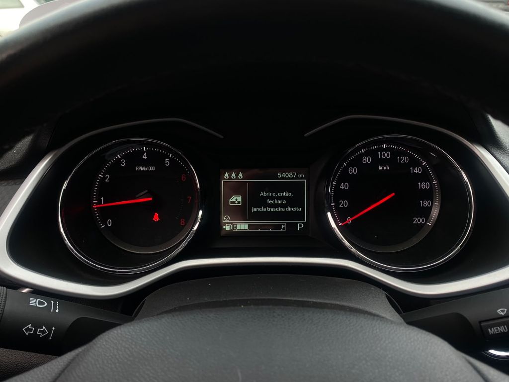 ONIX SEDAN Plus LTZ 1.0 12V Flex Aut. — foto 8