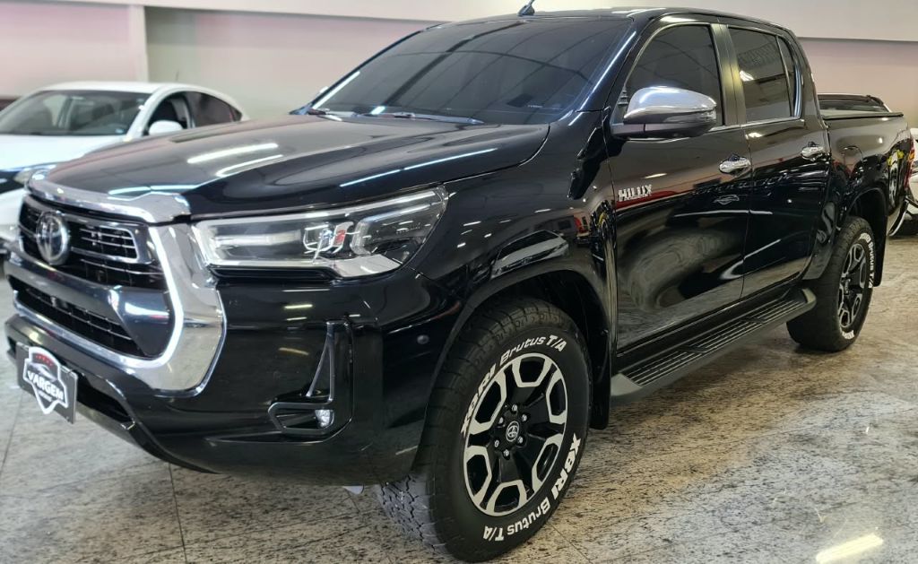 Hilux CD SRX 4x4 2.8 TDI 16V Diesel Aut. — foto 2