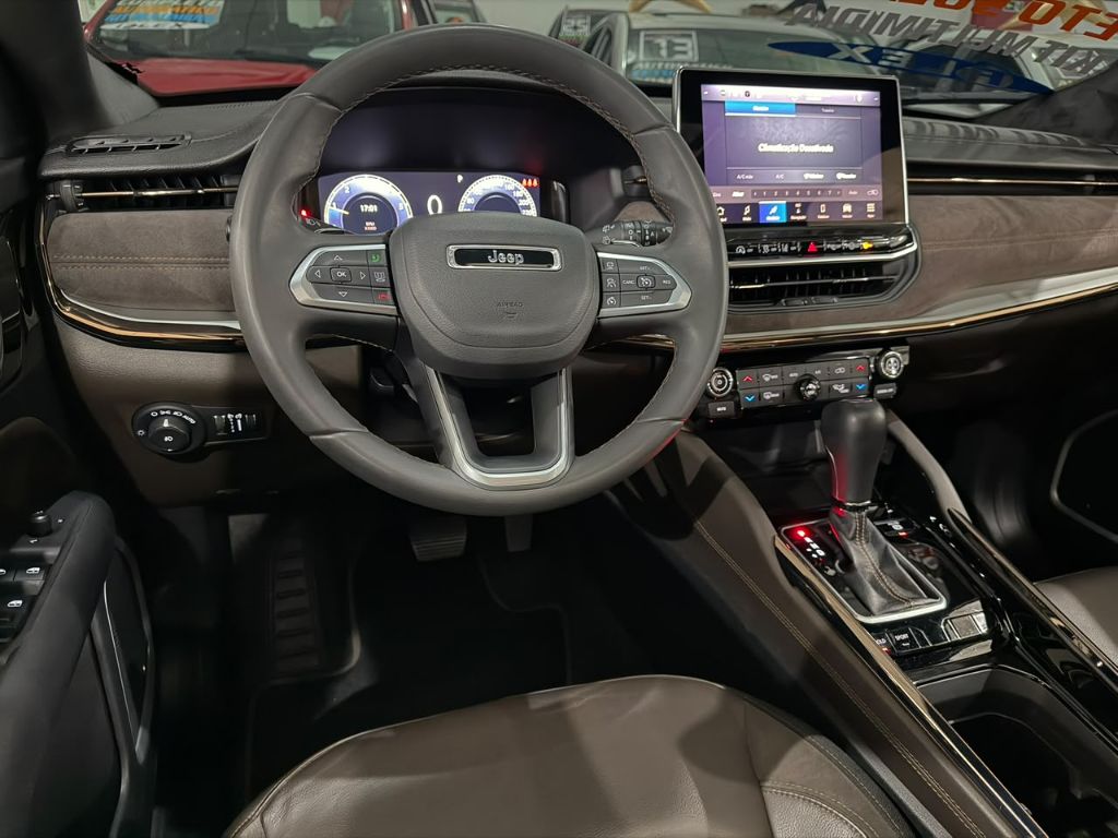 COMMANDER 1.3 T270 TB OVERLAND AT6 4P — foto 10