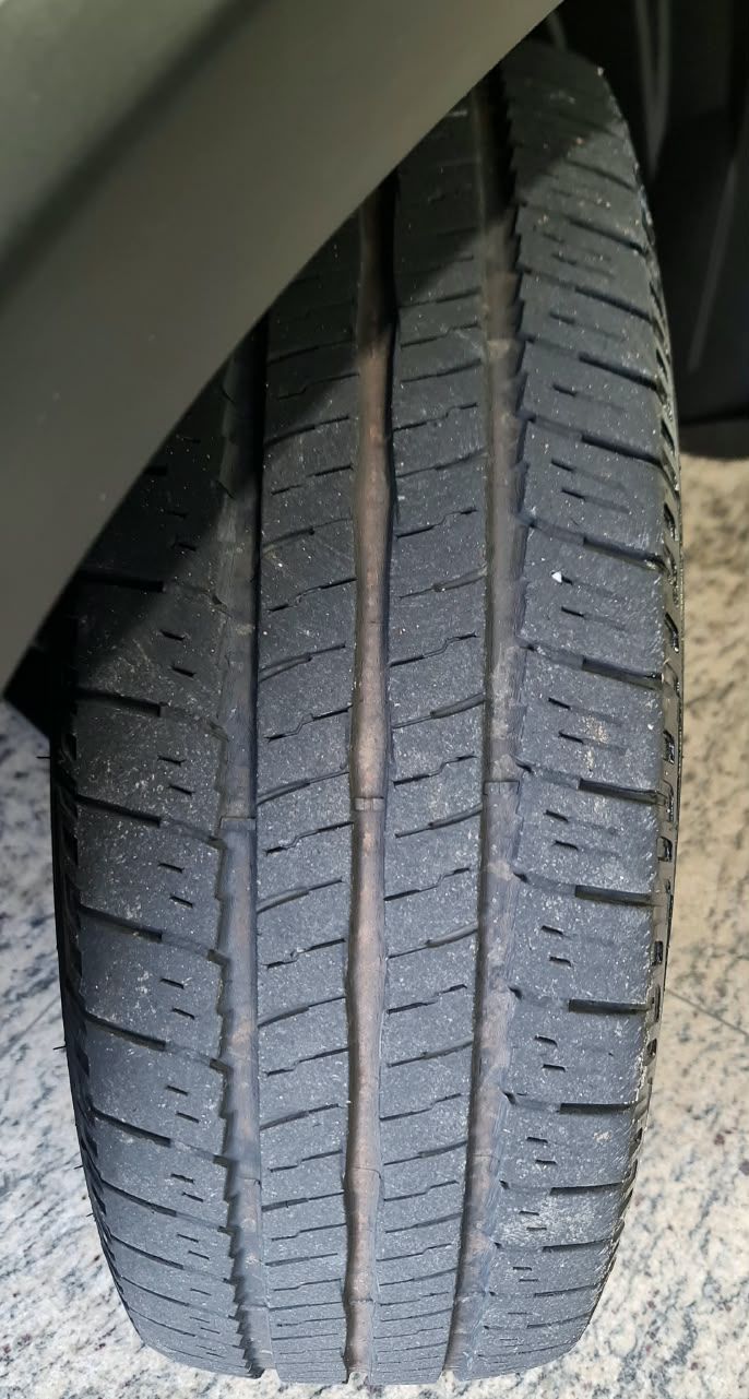 Toro Freedom 1.8 16V Flex Aut. — foto 24