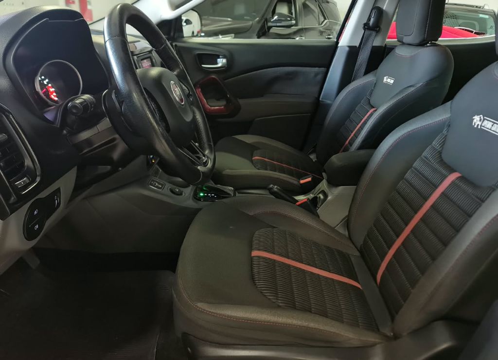Toro Freedom 1.8 16V Flex Aut. — foto 11