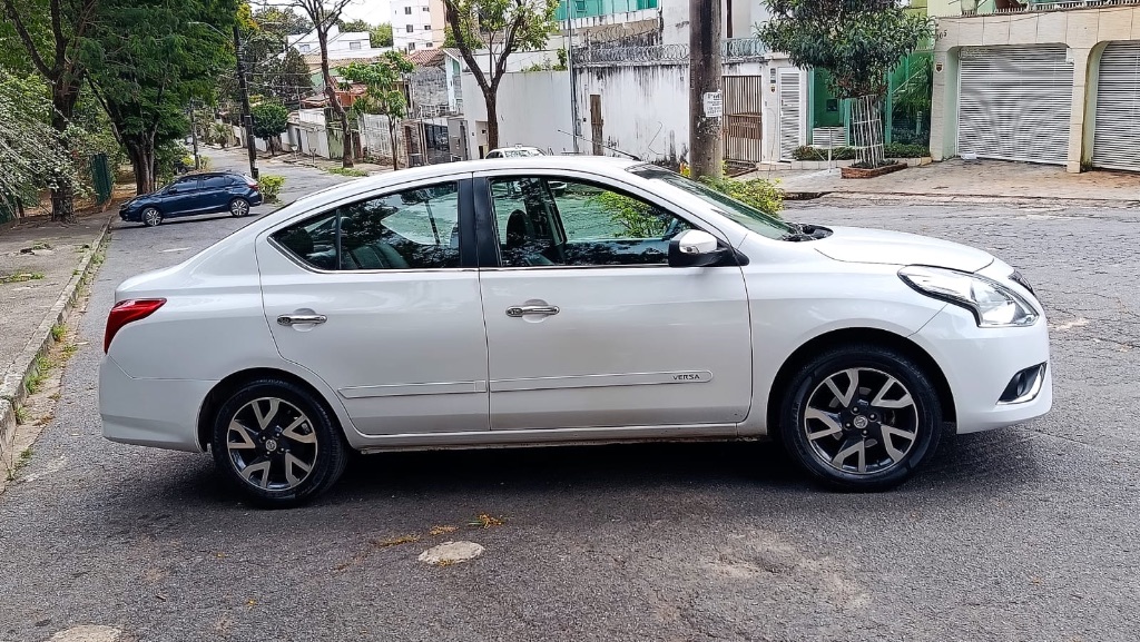 VERSA SL 1.6 16V FlexStart 4p Mec. — foto 4