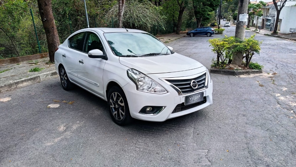 VERSA SL 1.6 16V FlexStart 4p Mec. — foto 1