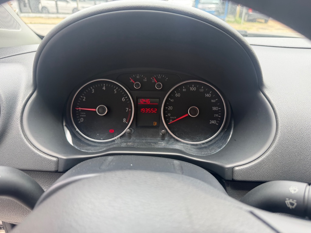 Saveiro Trendline 1.6 T.Flex 8V — foto 12