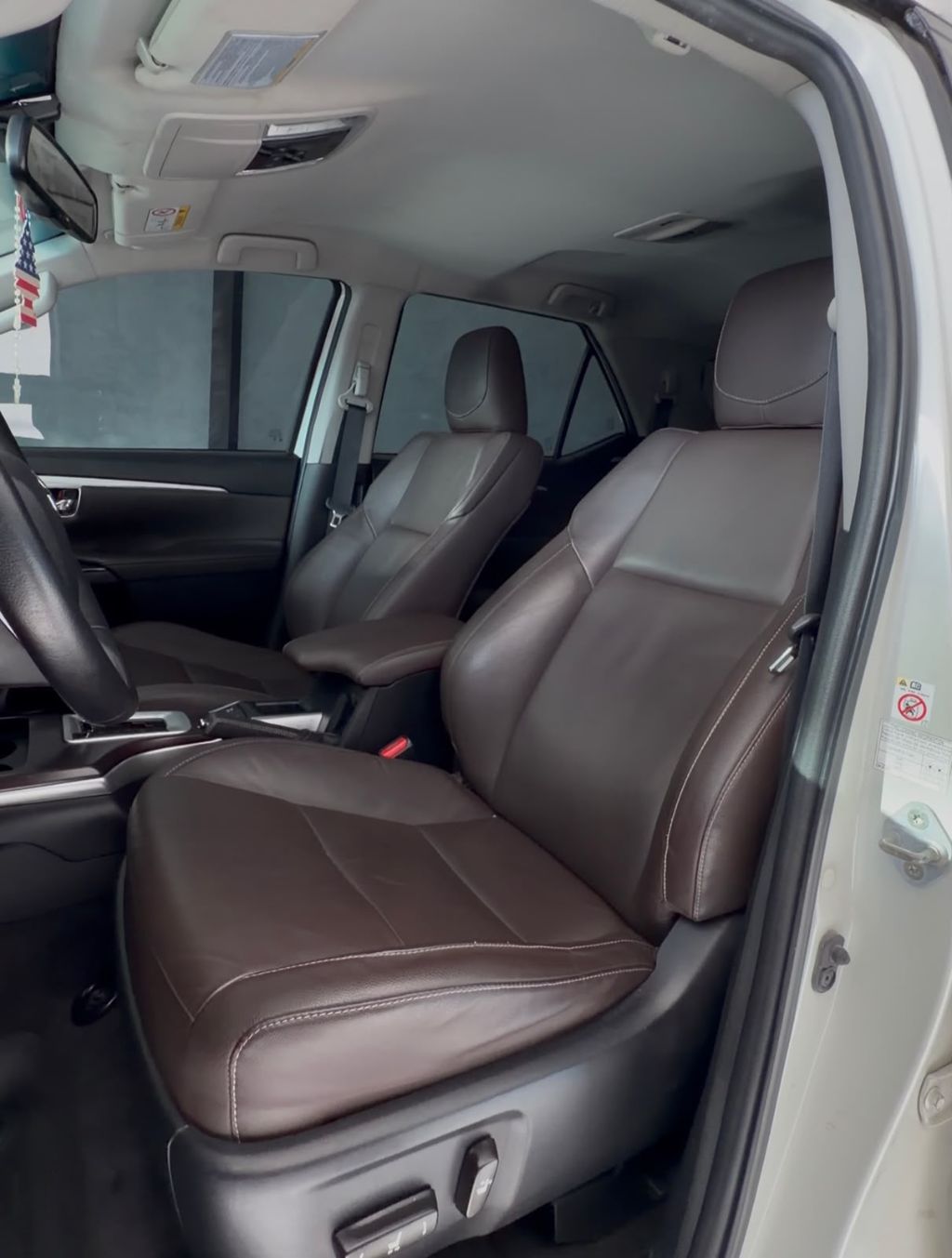 TOYOTA HILUX SW4 SRV D4 DIESEL 2015  — foto 9