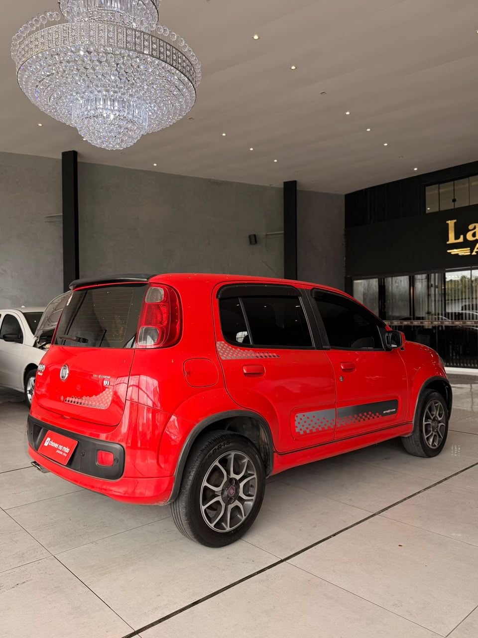 FIAT UNO SPORTING 1.4 FLEX 2013 - FINANCIA 100% — foto 4
