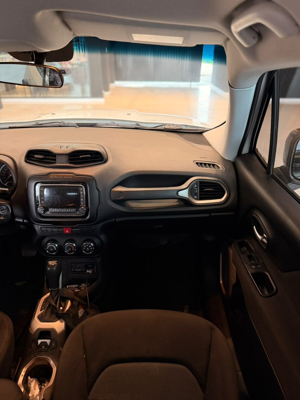 JEEP RENEGADE LONGITUDE 1.8 FLEX AUT / 2018 — foto 9