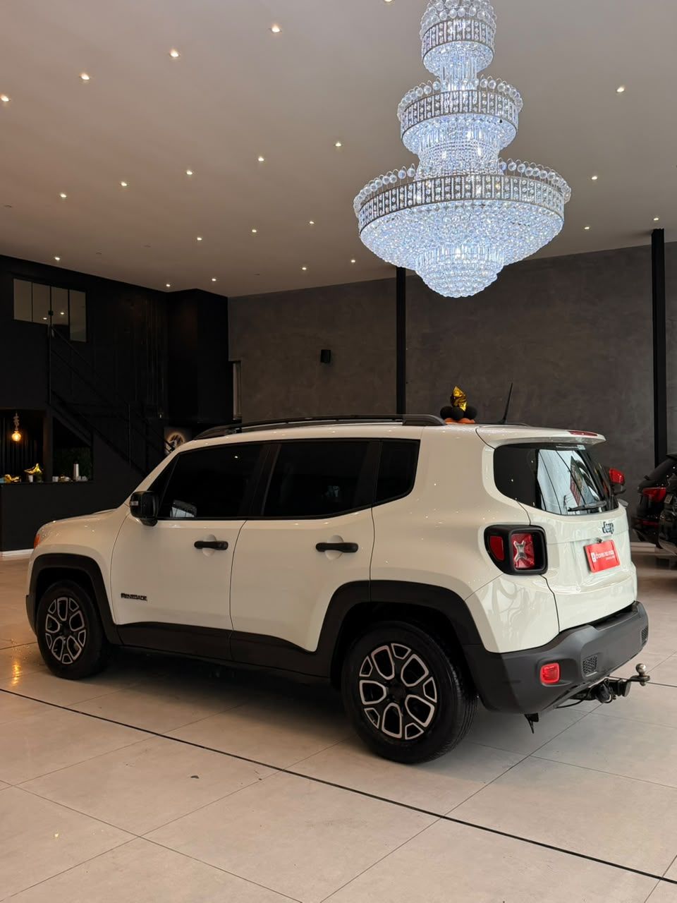 JEEP RENEGADE LONGITUDE 1.8 FLEX AUT / 2018 — foto 2