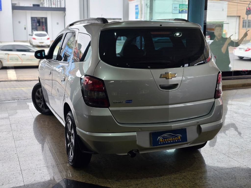SPIN ADVANTAGE 1.8 8V Econo.Flex 5p Aut. — foto 4