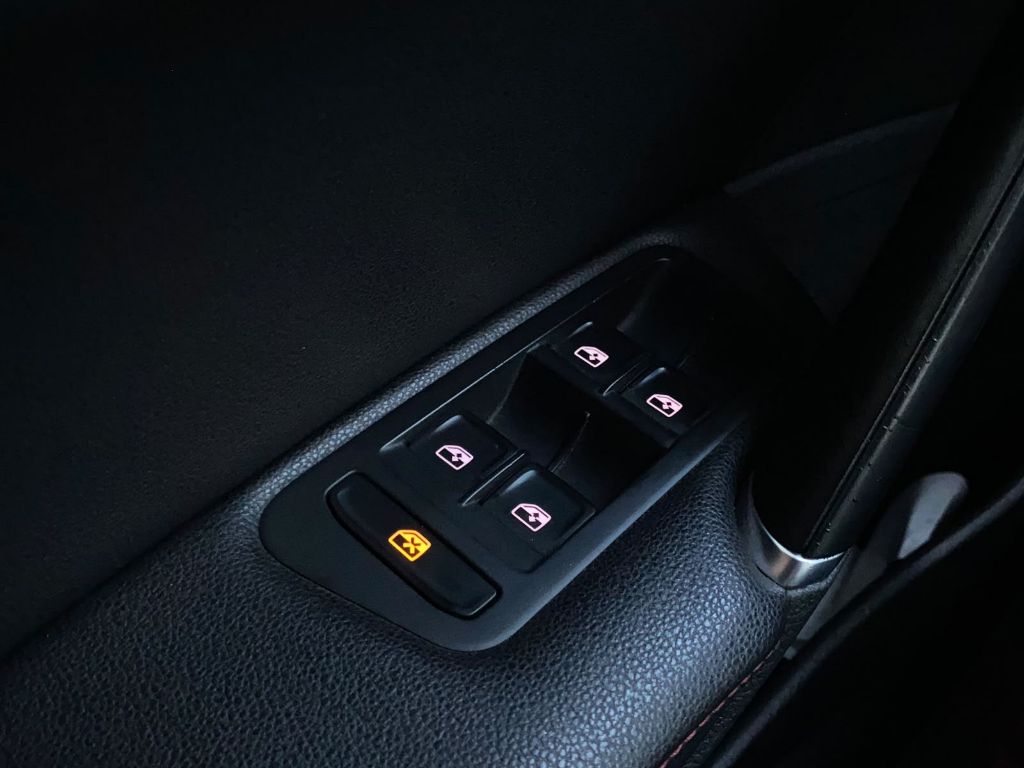 Golf GTi 350 TSI 2.0 230cv 16V Aut. — foto 9