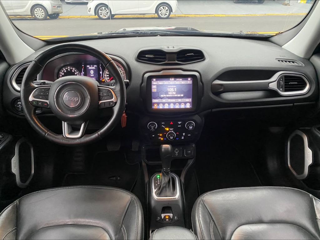 Renegade Longitude 1.8 4x2 Flex 16V Aut. — foto 9