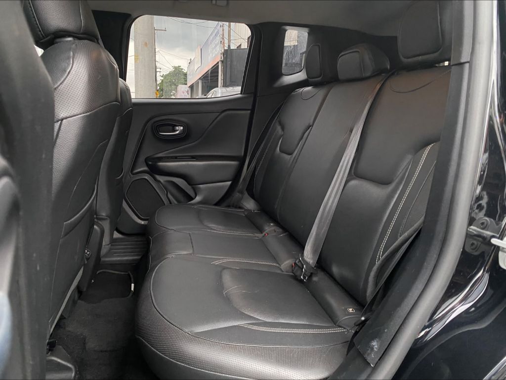 Renegade Longitude 1.8 4x2 Flex 16V Aut. — foto 8