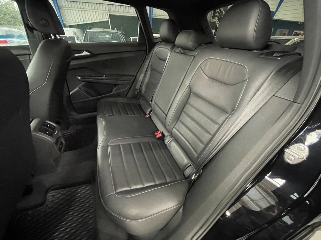 TAOS Highline 1.4 250 TSI Flex Aut. — foto 4