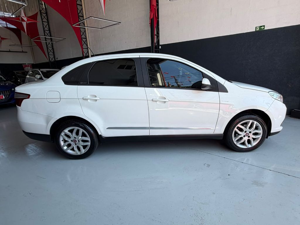 Grand Siena ESSENCE 1.6 Flex 16V — foto 8