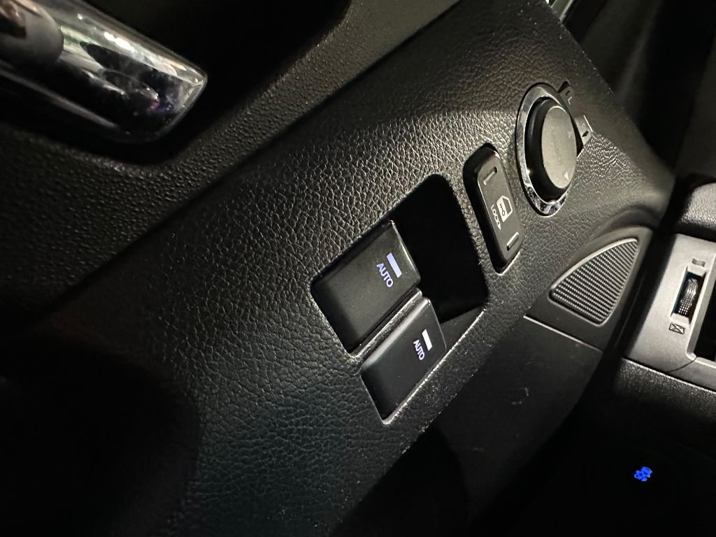 GENESIS 2.0 T — foto 16