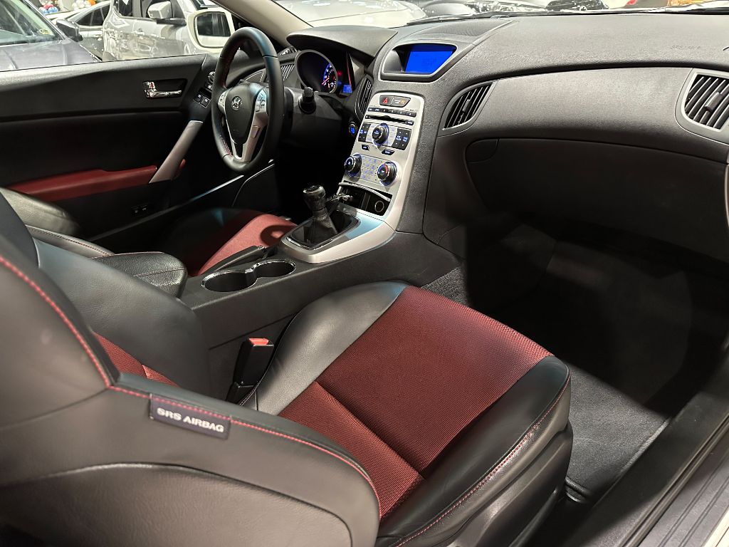 GENESIS 2.0 T — foto 17