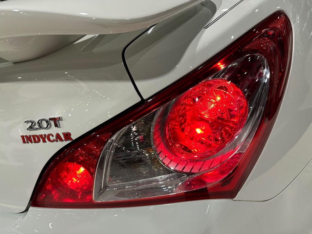 GENESIS 2.0 T — foto 25