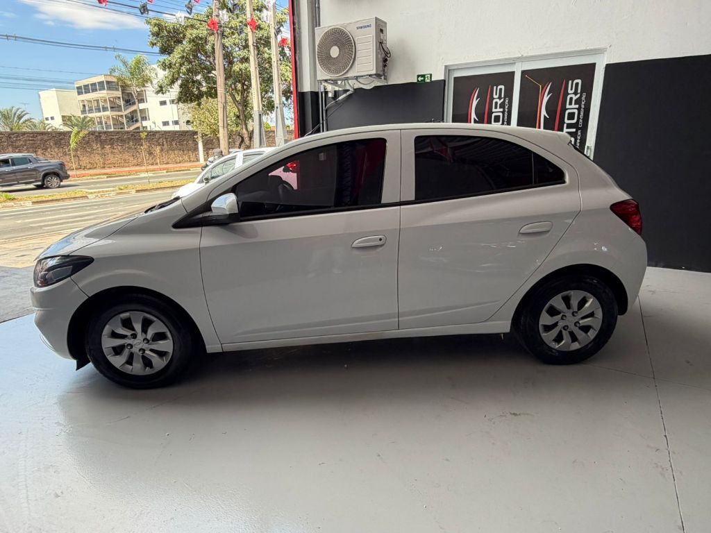 ONIX HATCH LT 1.0 8V FlexPower 5p Mec. — foto 4