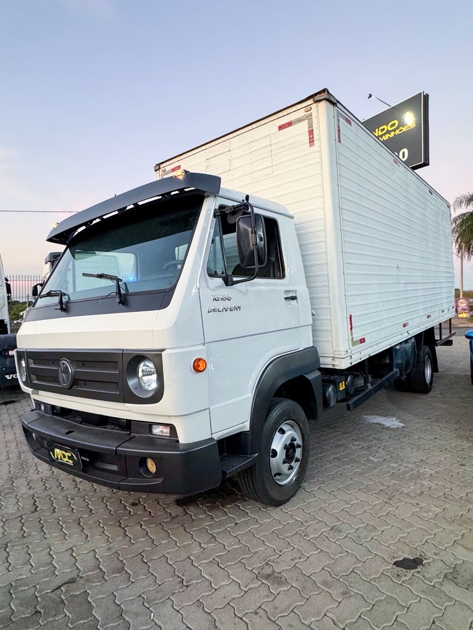 10-160 E Delivery 2p (diesel)(E5) — foto 1