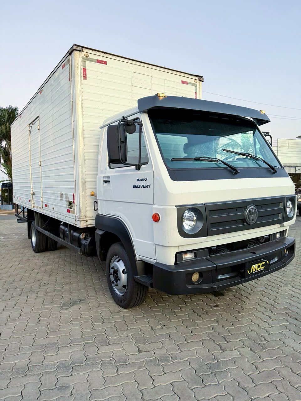 10-160 E Delivery 2p (diesel)(E5) — foto 2