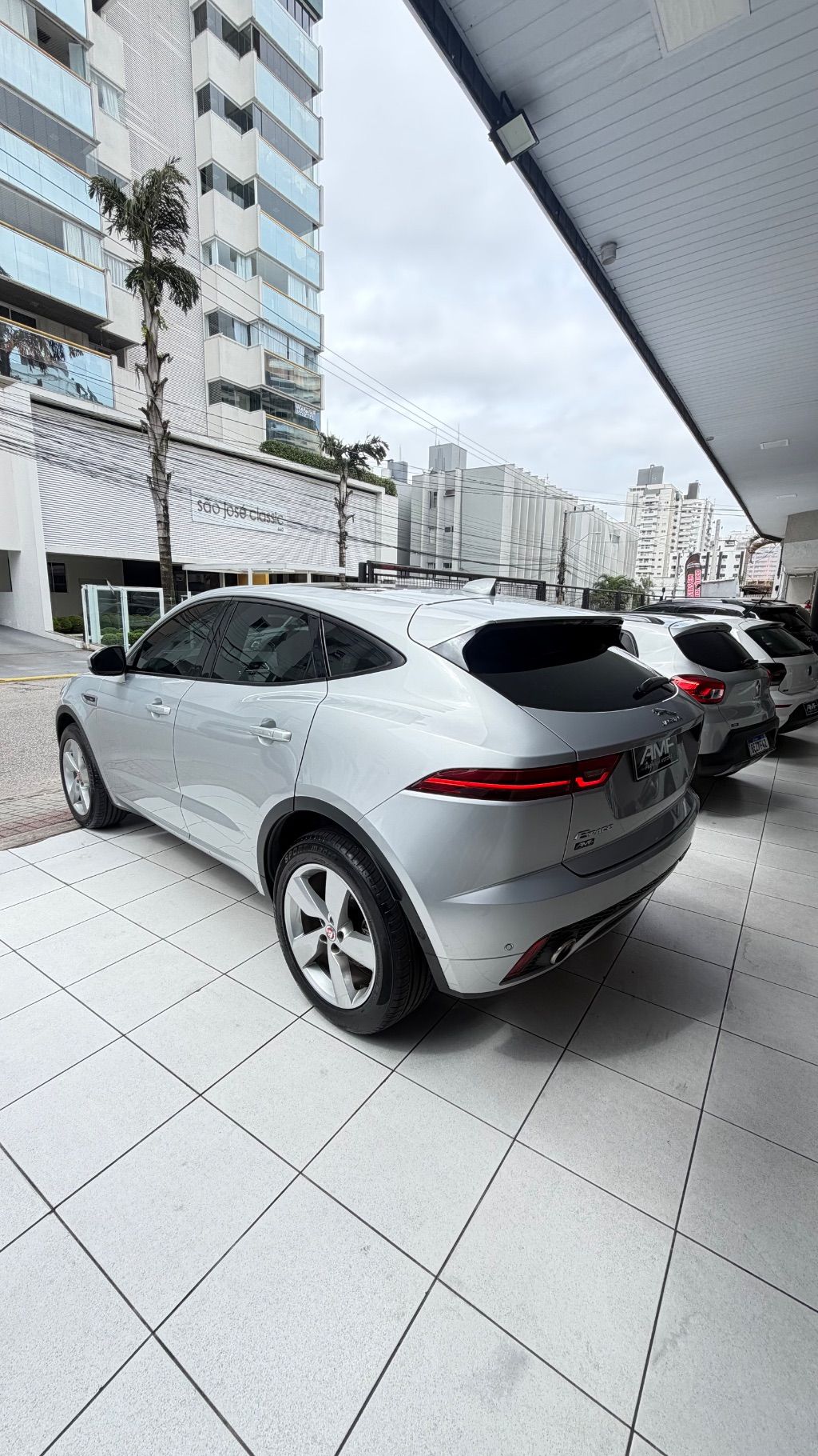E-Pace R-Dyn. SE 2.0 AWD 250cv Aut/Flex. — foto 4