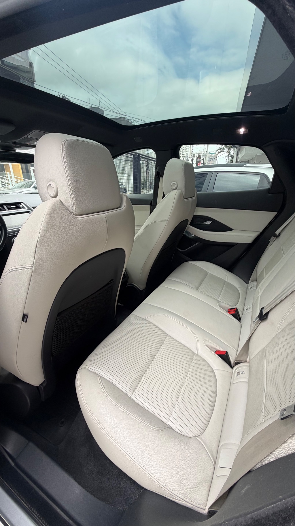 E-Pace R-Dyn. SE 2.0 AWD 250cv Aut/Flex. — foto 8
