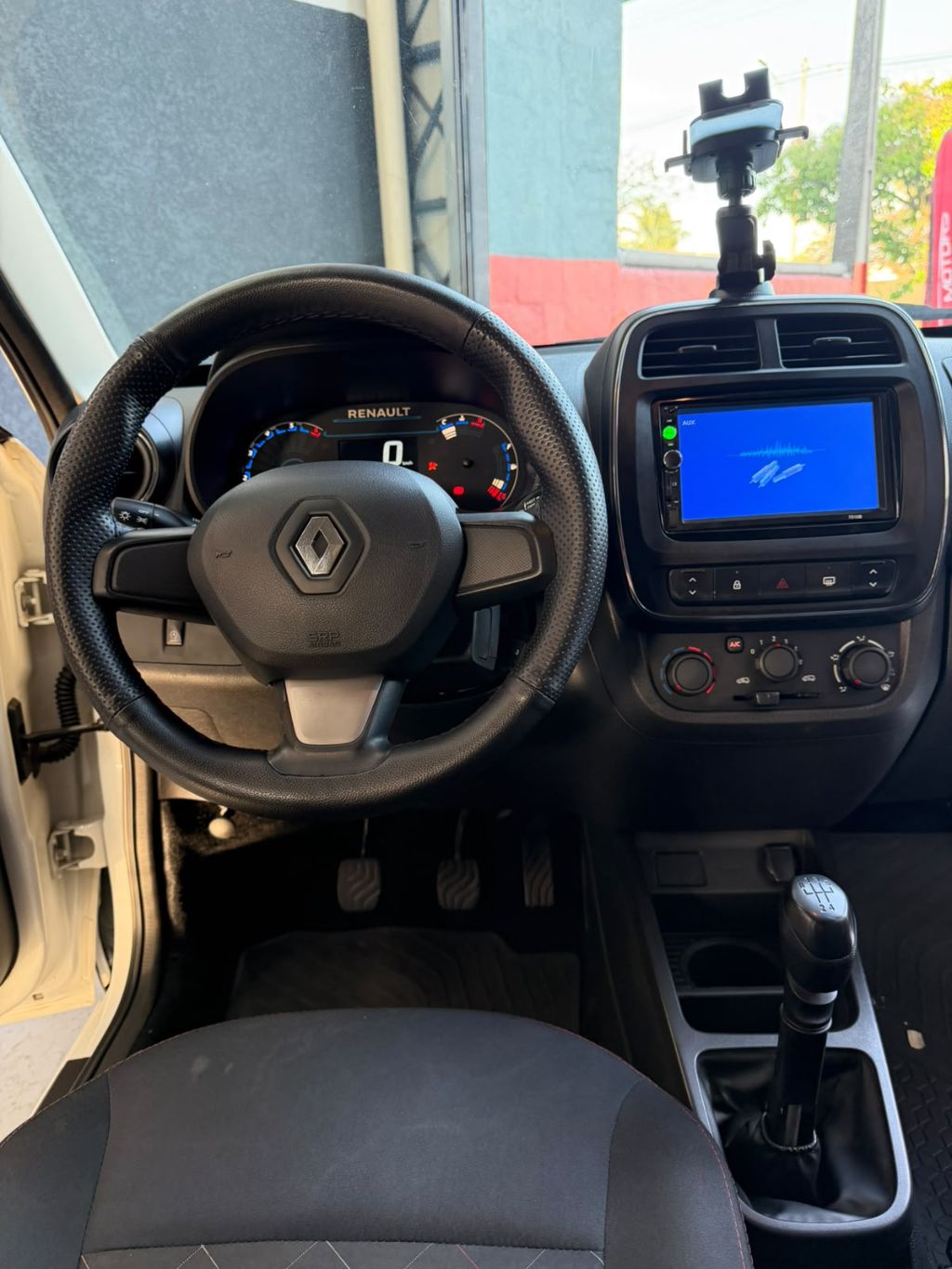 KWID Zen 1.0 Flex 12V 5p Mec. — foto 9