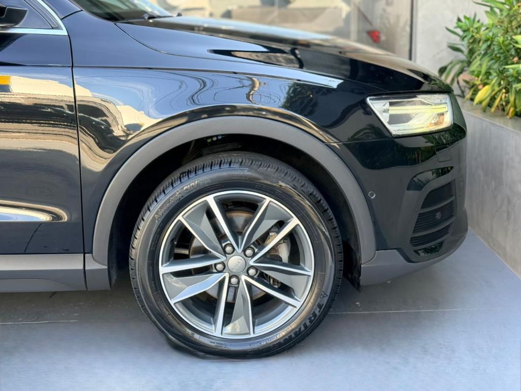 Q3 Prest. 1.4 TFSI Flex/Prest. S-tronic — foto 6