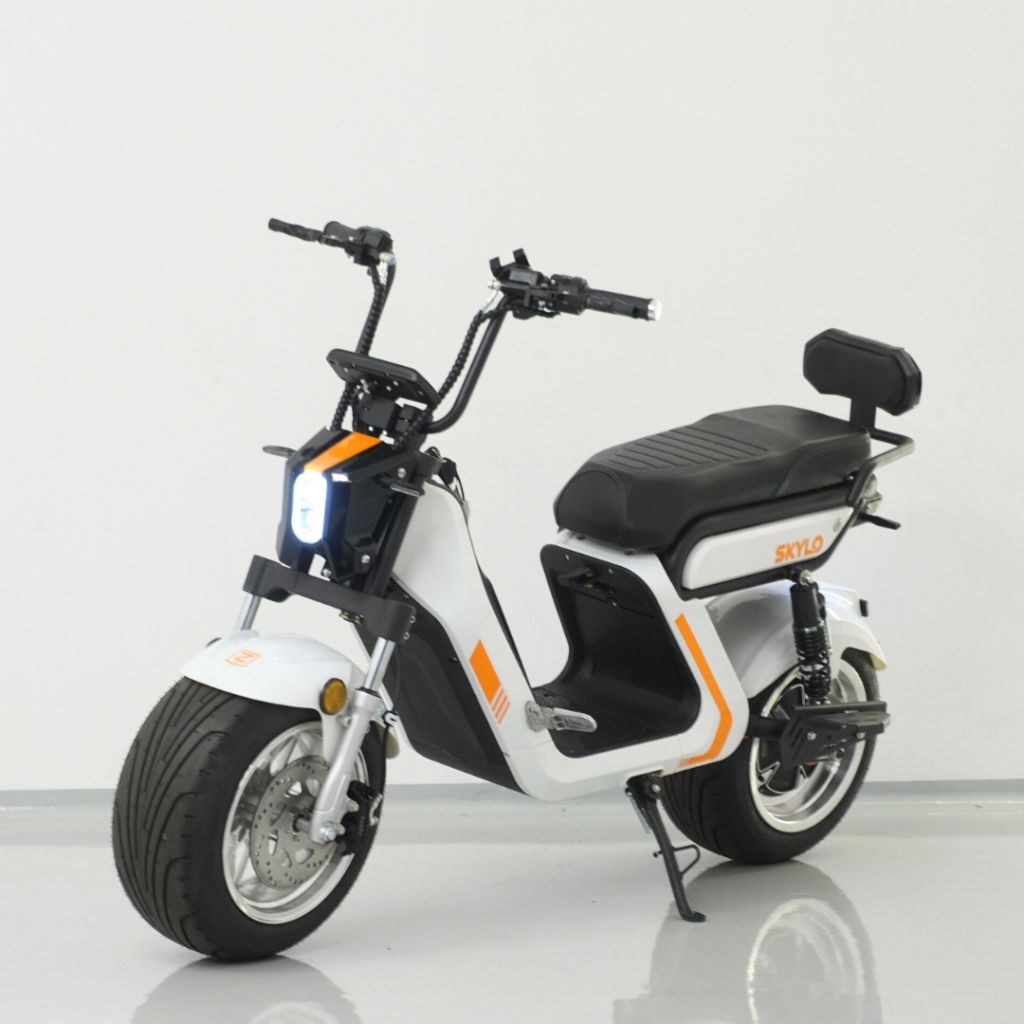  MKS Z 1000 NÃO precisa de CNH e emplacamento

Mark’s Veículos a sua loja de confiança há mais de 24 anos! Todos os nossos veículos possuem vistoria cautelar, manual do veículo e chave cópia!

---------------------------------------------------------------------------

Velocidade

Máx. até 50Km

Motor

1000W

Bateria

Lítio 48v 13ah 220w

Autonomia

Até 50km

------------------------------------------------

- Itens do Veículo

NÃO precisa de CNH e emplacamento

Mark’s Veículos a sua loja de confiança há mais de 24 anos! Todos os nossos veículos possuem vistoria cautelar, manual do veículo e chave cópia!

---------------------------------------------------------------------------

Velocidade

Máx. até 32Km

Motor

1000W

Bateria

Lítio 60v 24ah

Autonomia

Até 50km

------------------------------------------------

- Itens do Veículo

Bateria: Lítio removível

Rodas: Aro 12 em liga leve

Função ré: Sim

Acionamento: Cartão NFC

Segurança: Alarme de fábrica

Extras: Caixa de som Bluetooth

Seletor de potência: Sim

Iluminação: Farol e pisca alerta em LED