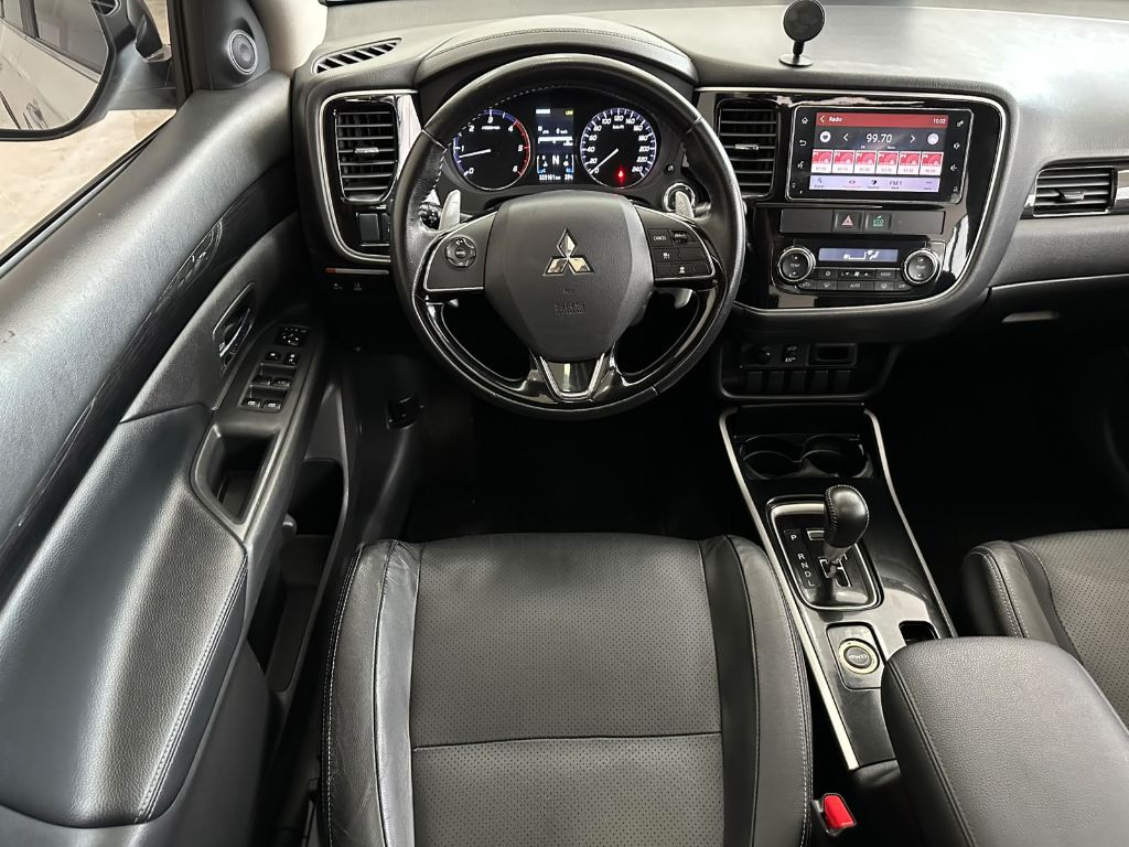 OUTLANDER 2.2 165cv Diesel Aut. — foto 8