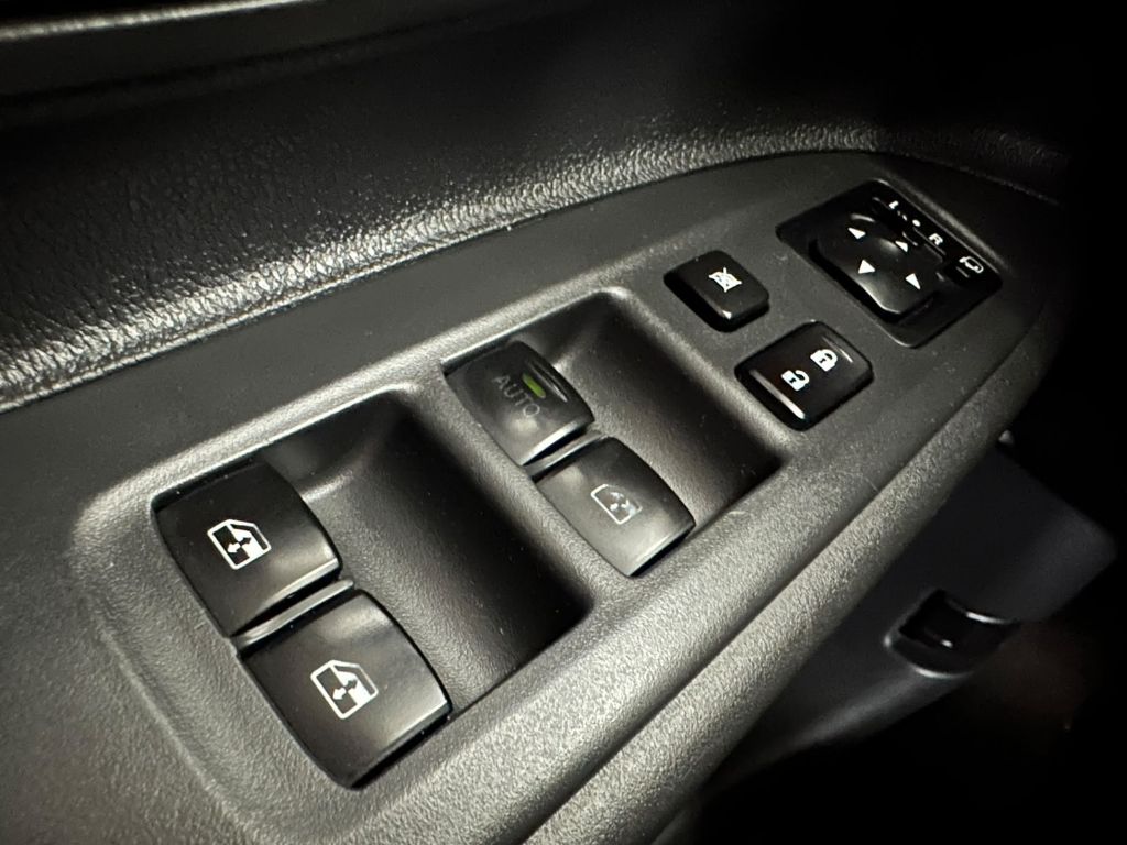 OUTLANDER 2.2 165cv Diesel Aut. — foto 16