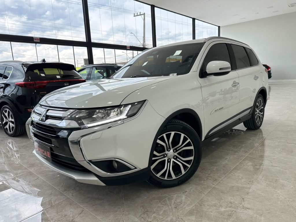 OUTLANDER 2.2 165cv Diesel Aut. — foto 1