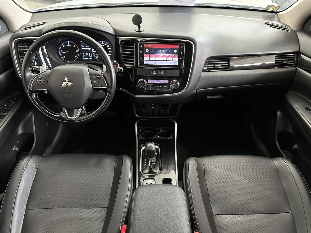 OUTLANDER 2.2 165cv Diesel Aut. — foto 7