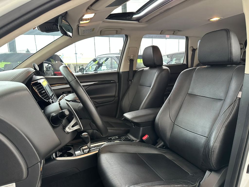 OUTLANDER 2.2 165cv Diesel Aut. — foto 19