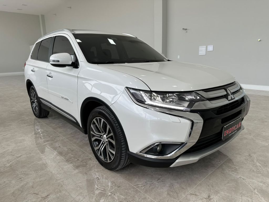 OUTLANDER 2.2 165cv Diesel Aut. — foto 3