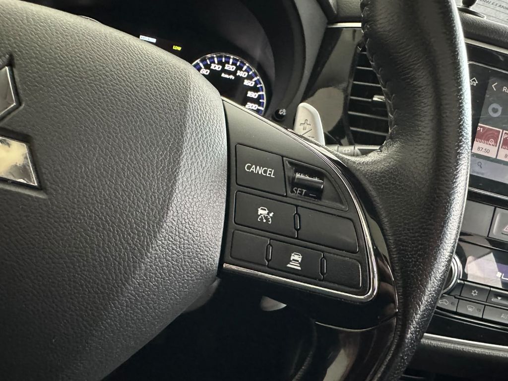 OUTLANDER 2.2 165cv Diesel Aut. — foto 12