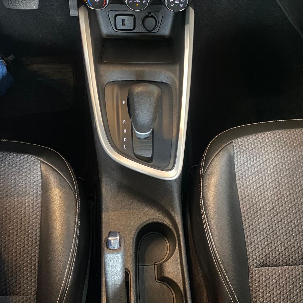 ONIX SEDAN Plus LTZ 1.0 12V TB Flex Aut. — foto 9