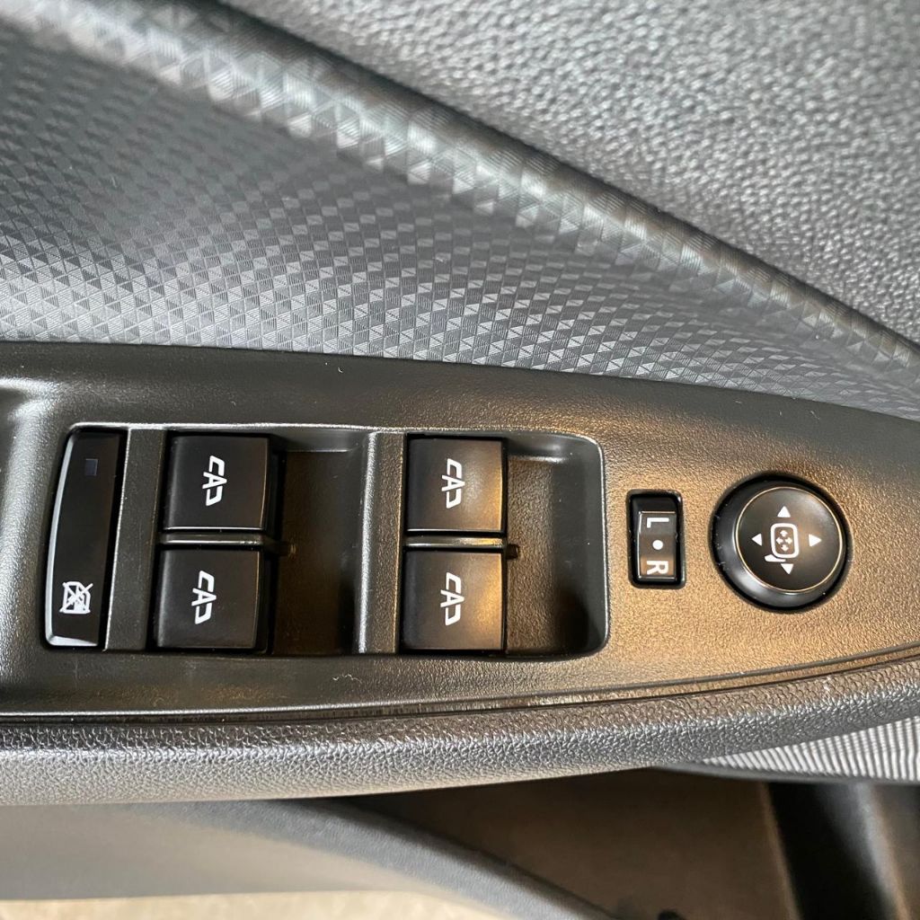 ONIX SEDAN Plus LTZ 1.0 12V TB Flex Aut. — foto 11