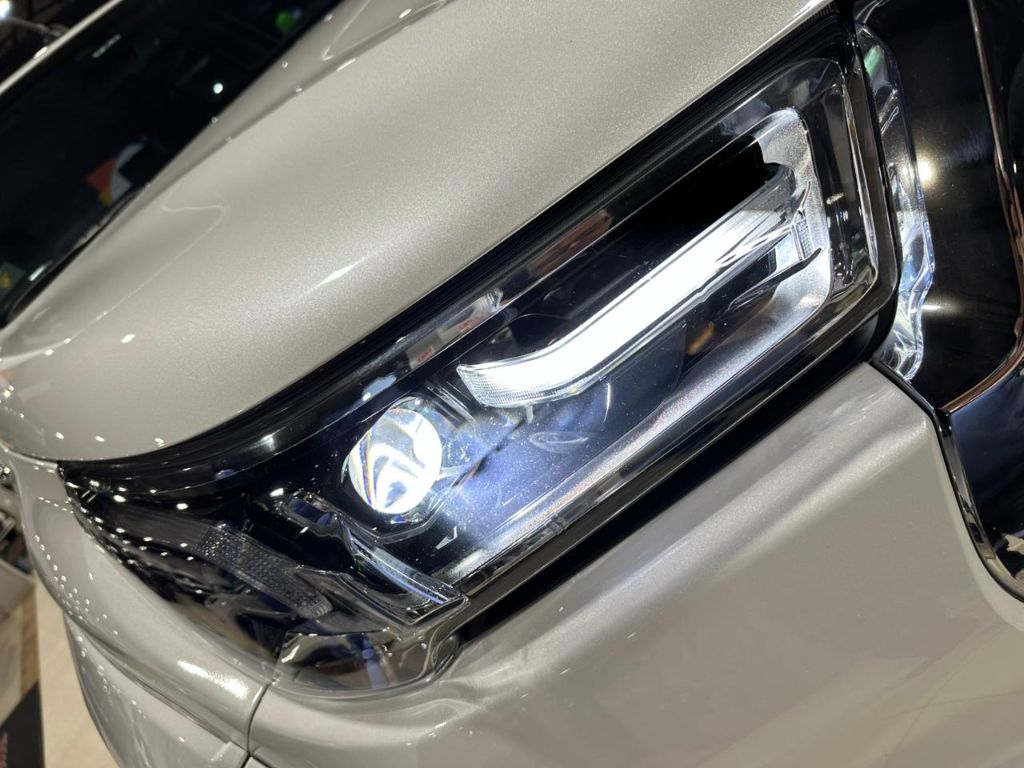 Hilux CD SRX Plus 4x4 2.8 TDI Die. Aut. — foto 26