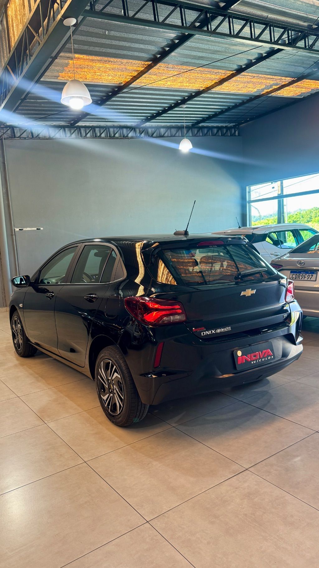 ONIX HATCH LT 1.0 12V Flex 5p Mec. — foto 13